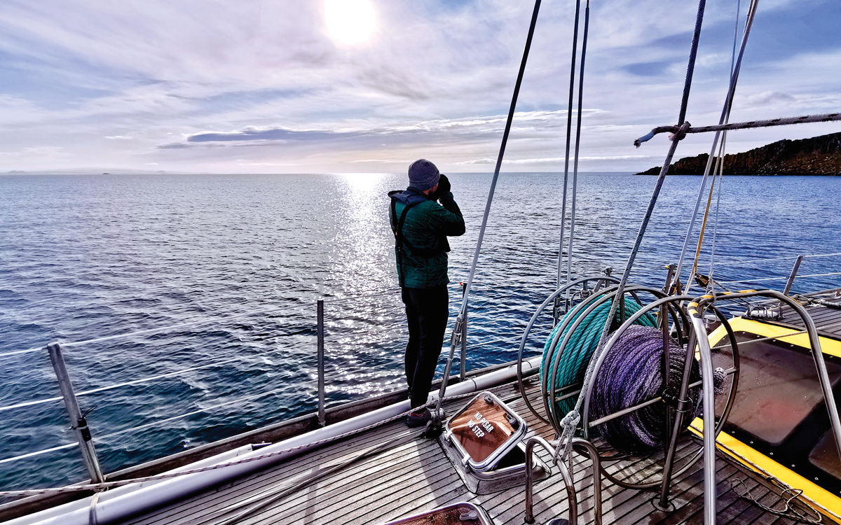 sailing-antarctica-nick-moloney-Ocean-Tramp-ketch-mooring-lines