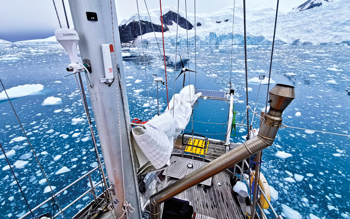 sailing-antarctica-nick-moloney-Ocean-Tramp-ketch-Paradise-Bay