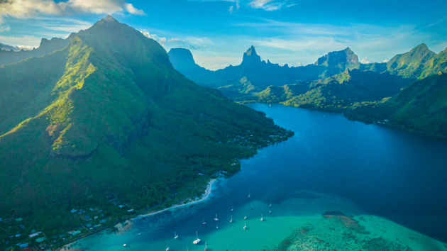 South Pacific sailing paradise – Mo’orea in French Polynesia. 