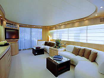 Yacht charter: NINO